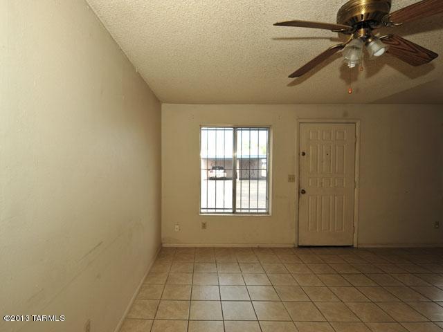 1043 East Halcyon Road, Unit 16 Tucson, AZ 85719 - Photo 5 of 21
