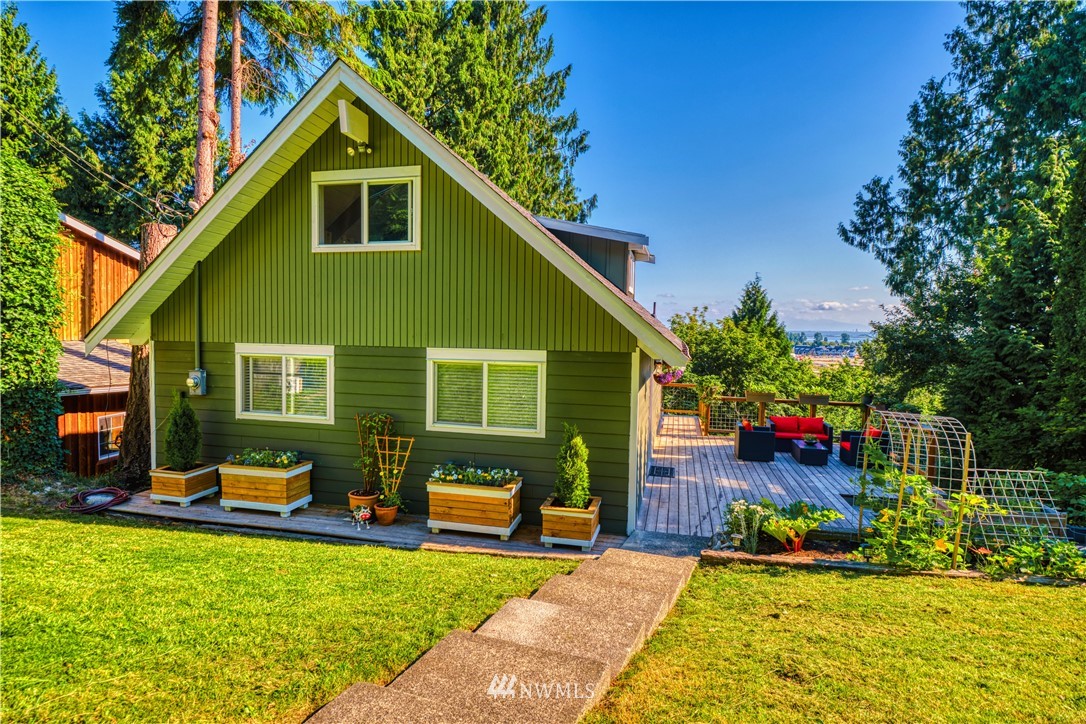 1888 Cliff Road Point Roberts, WA 98281 - Photo 2 of 24