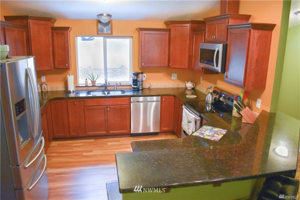 14 Strawberry Hill Road Elma, WA 98541 - Photo 4 of 20 Gallery Image 4