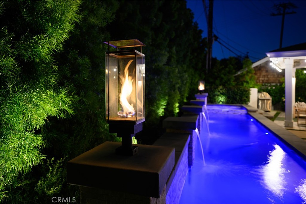 519 Signal Road Newport Beach, CA 92663 - Photo 37 of 40 a view of balcony with flower plants