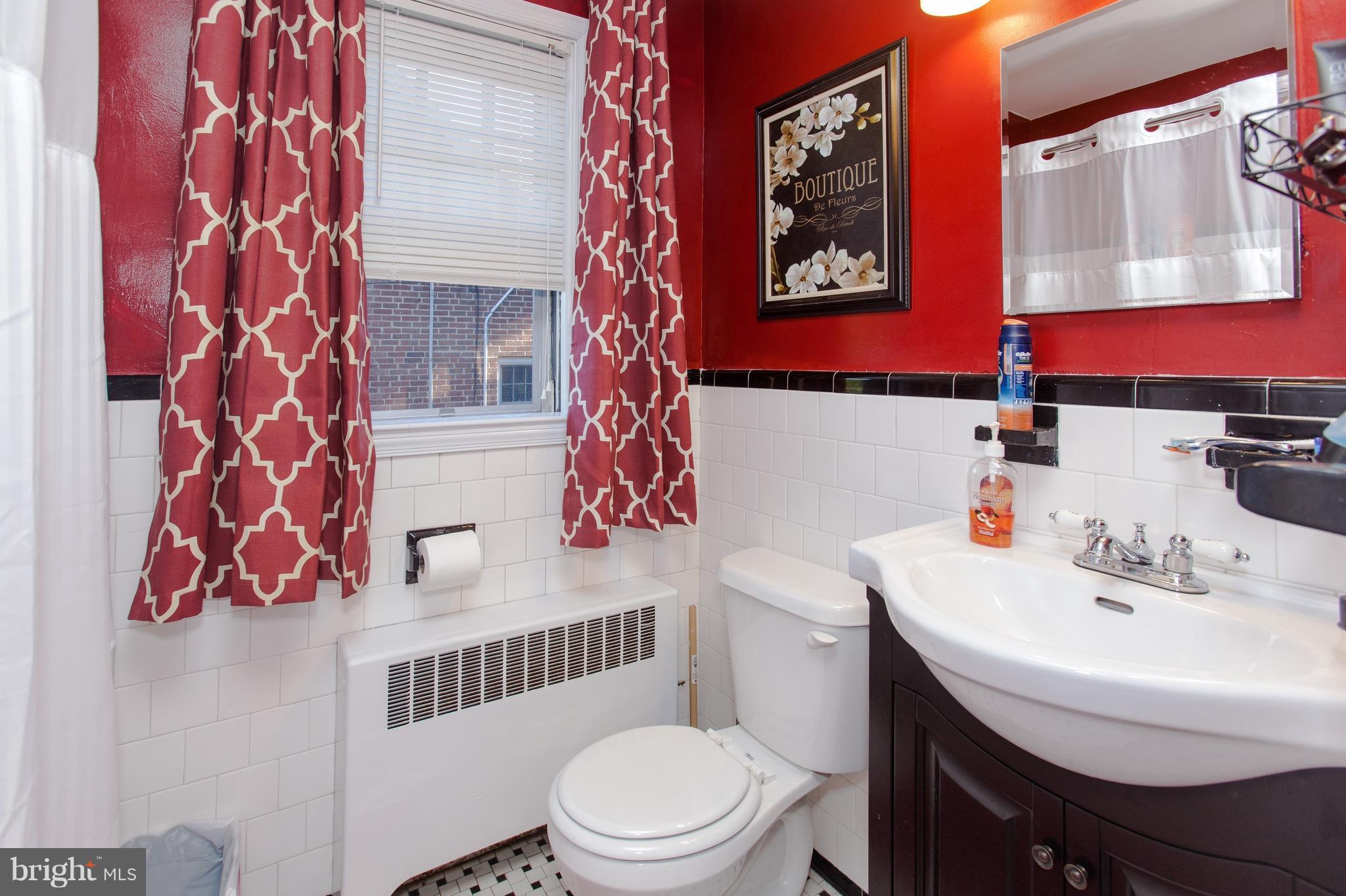 308 Gralan Road Baltimore, MD 21228 - Photo 15 of 27 Bath