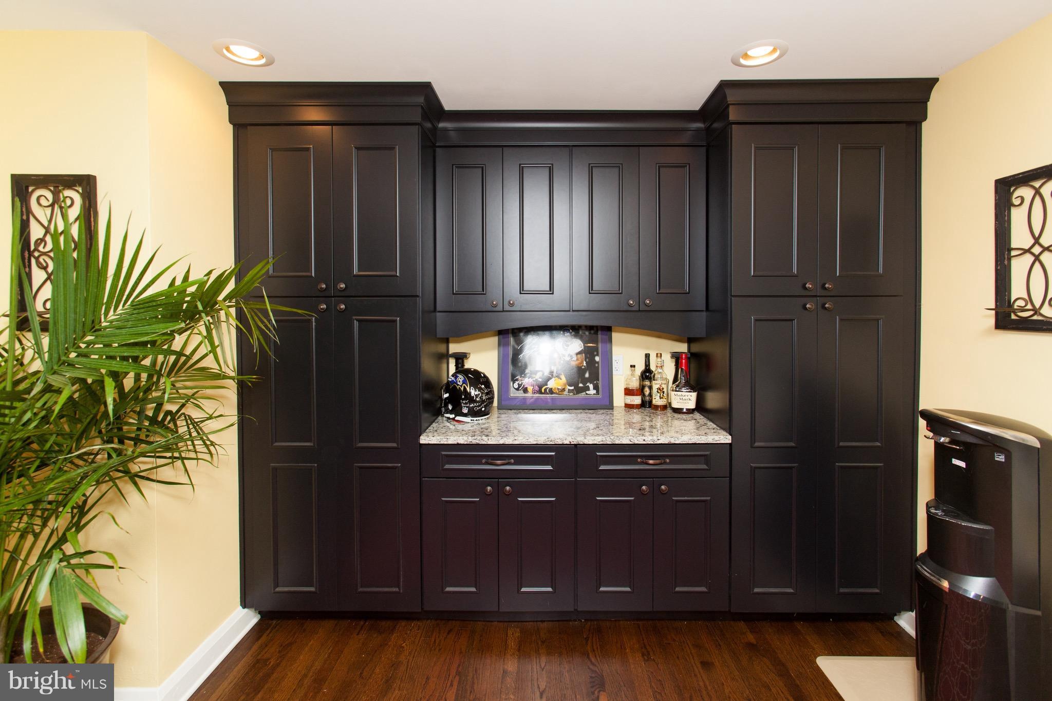 308 Gralan Road Baltimore, MD 21228 - Photo 5 of 27 Interior (General)