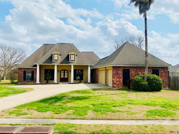 $405,650 | 4747 Evergreen Drive, Port Allen, LA 70767