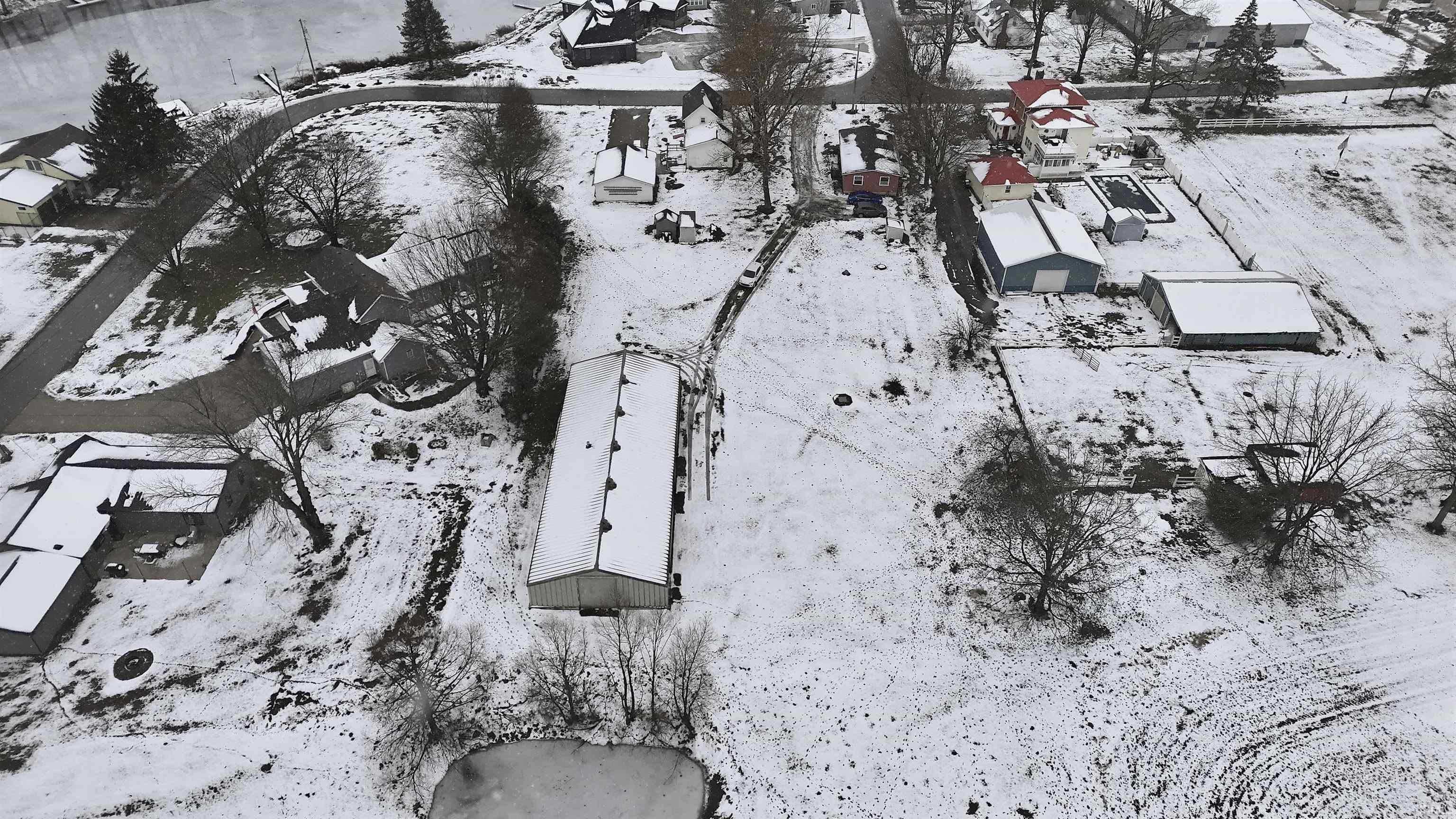 744 West N Lake Fremont, IN 46737 - Photo 10 of 25