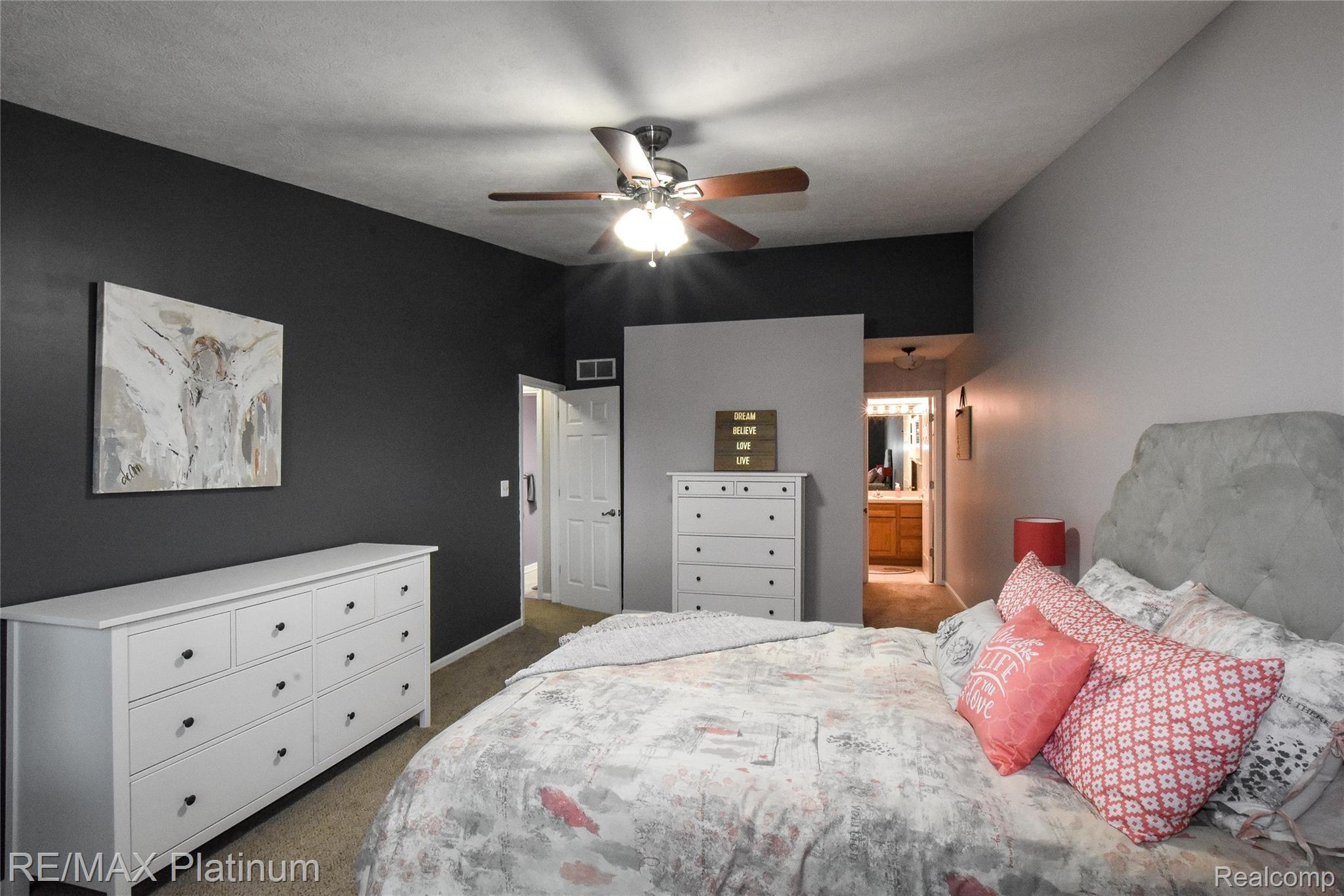 2381 Summit Cedar Howell, MI 48855 - Photo 19 of 32 DSC_8629.jpg