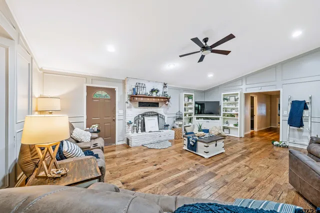 $1,100,000 | 3481 Loop 343, Rusk, TX 75785