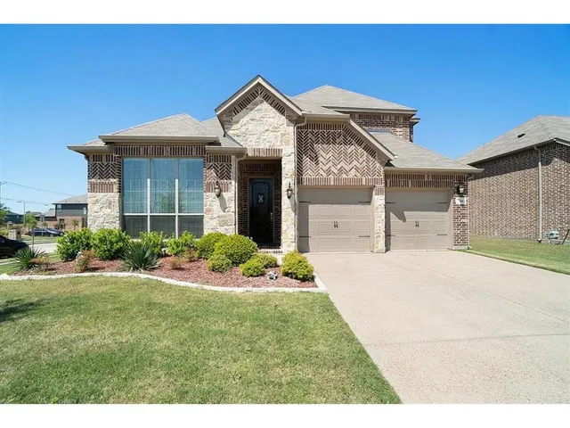 $349,000 | 744 Shadow River Drive, Saginaw, TX 76179