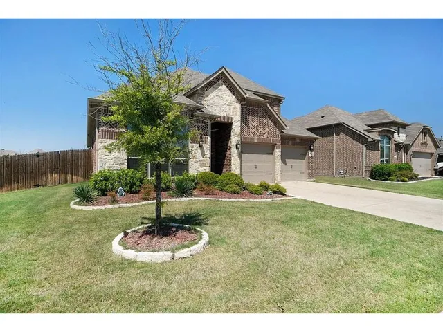 $349,000 | 744 Shadow River Drive, Saginaw, TX 76179