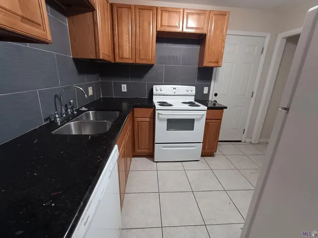 $1,000 | Undisclosed Address, Baton Rouge, LA 70816