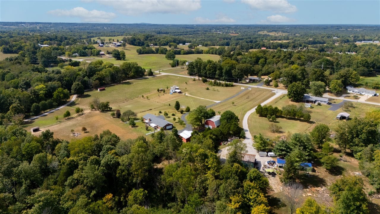 1941 Finney Road Glasgow, KY 42141 - Photo 15 of 84 Gallery Image 15