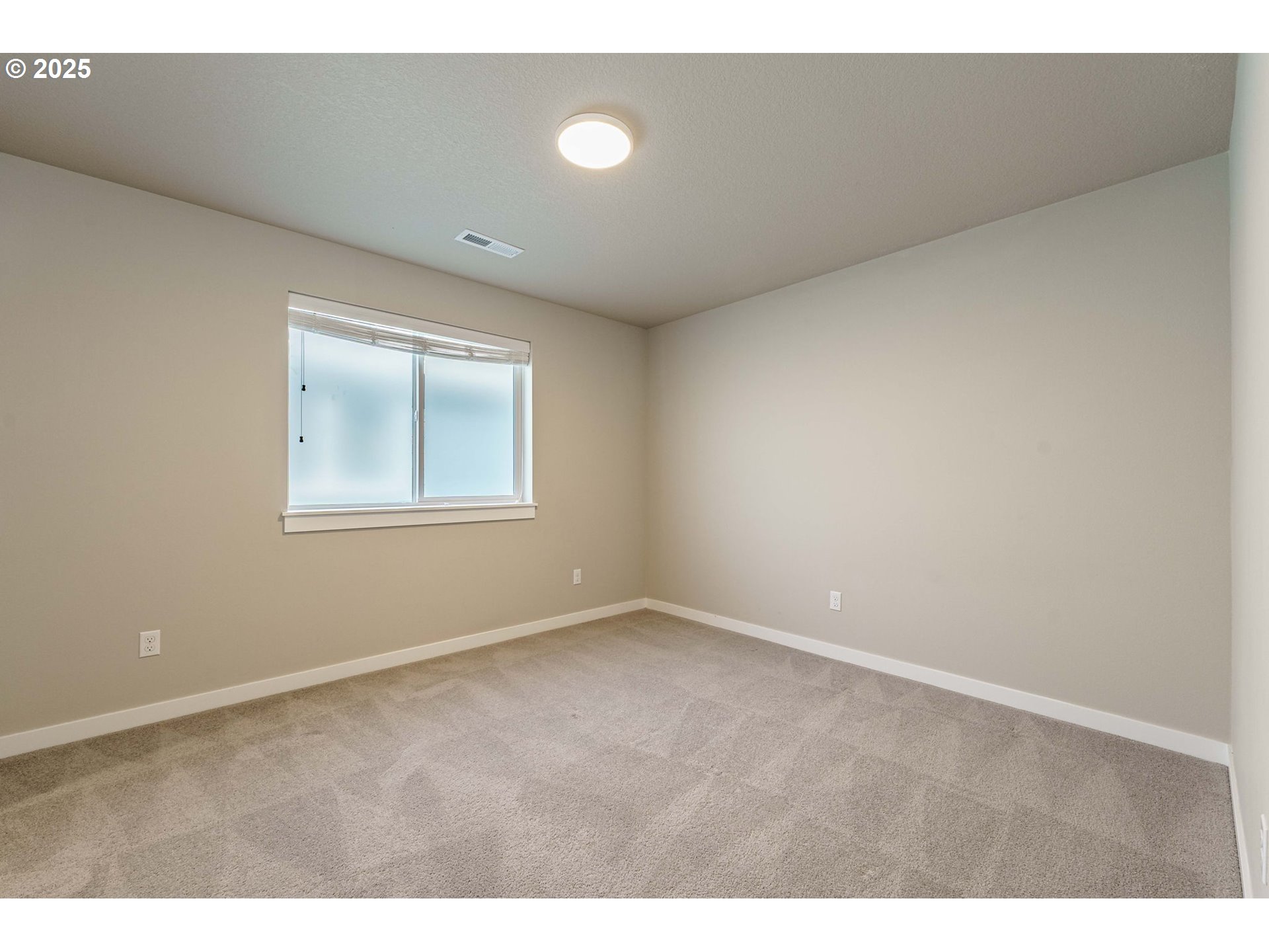 7135 South 13th Street Ridgefield, WA 98642 - Photo 31 of 40 a view of an empty room