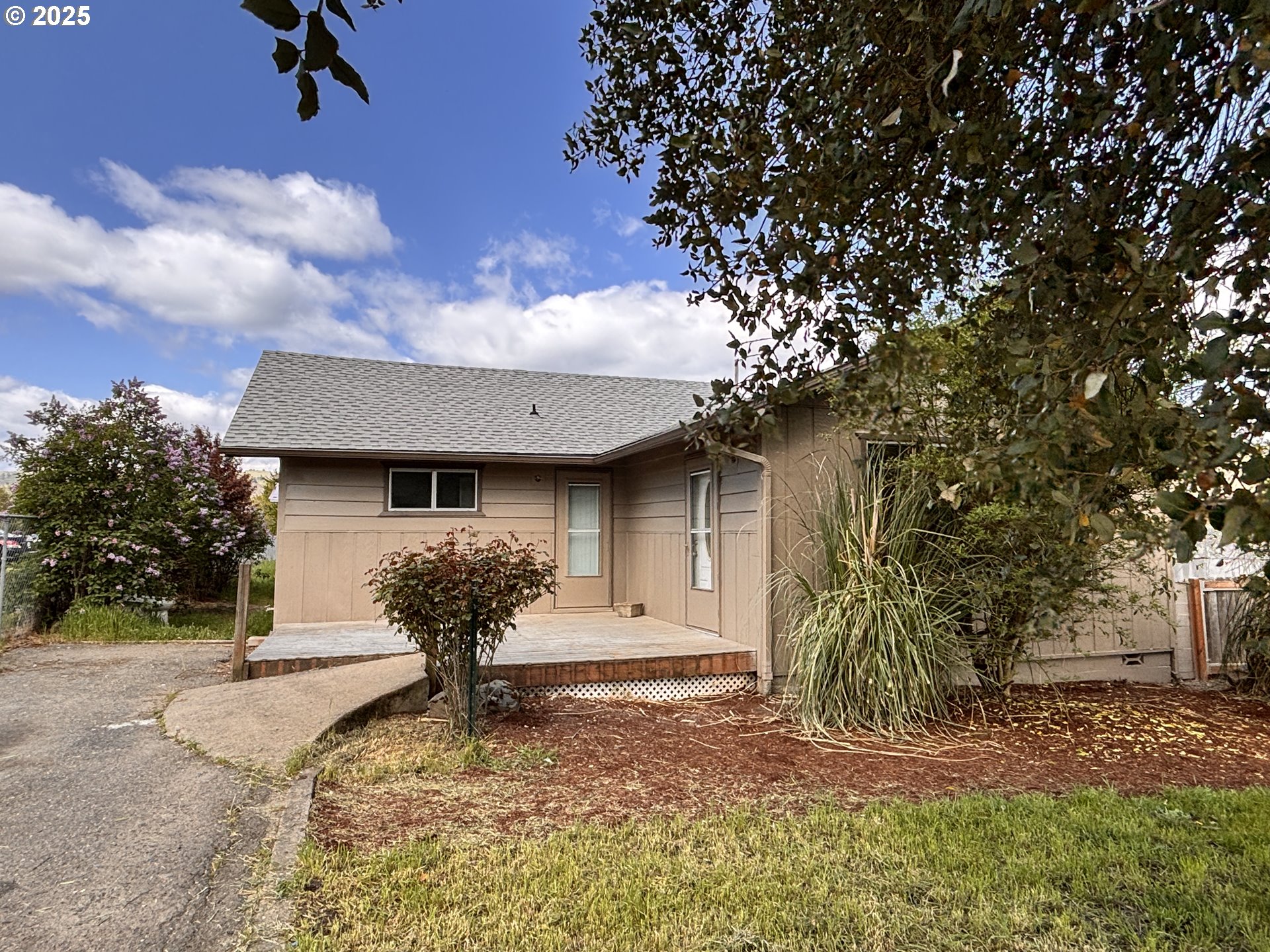 3604 Carnes Road Roseburg, OR 97471 - Photo 1 of 48 Gallery Image 1