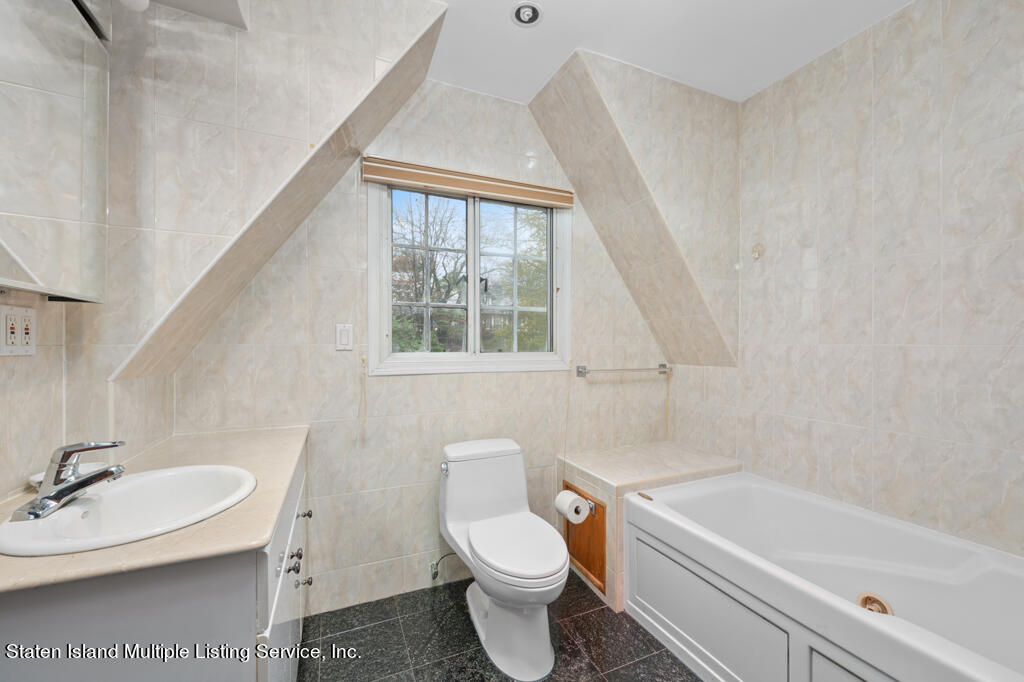 221 Benedict Road Staten Island, NY 10304 - Photo 25 of 42 Bath 2