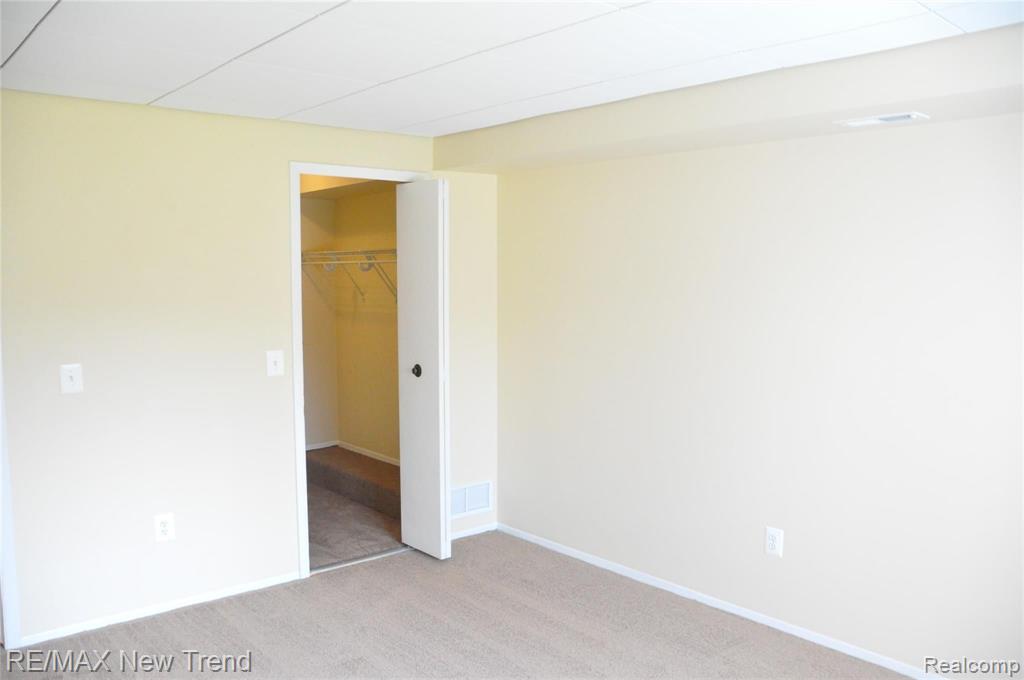 30028 West Twelve Mile Road, Unit 32 Farmington, MI 48334 - Photo 13 of 16
