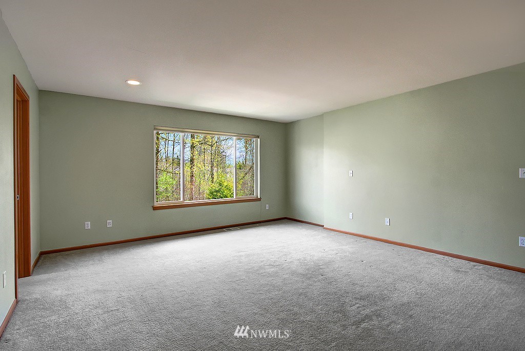 174 Nile Place Northeast Renton, WA 98059 - Photo 17 of 25 Gallery Image 17