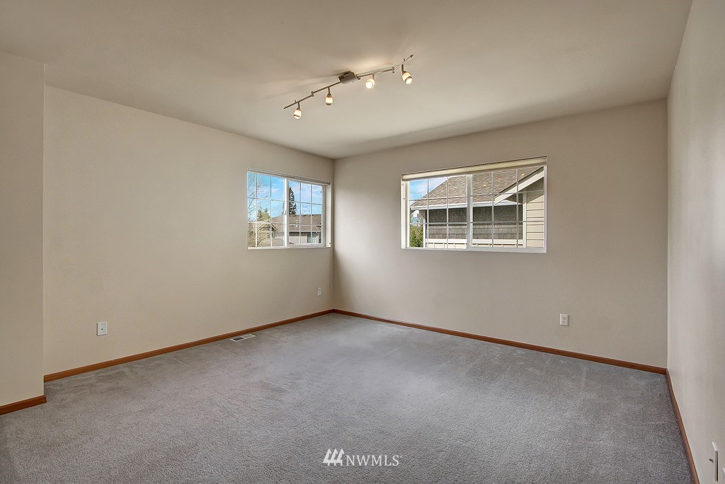 174 Nile Place Northeast Renton, WA 98059 - Photo 20 of 25 Gallery Image 20