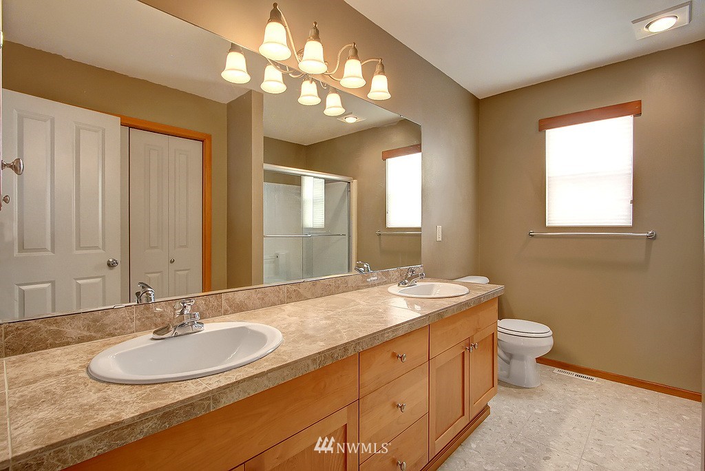 174 Nile Place Northeast Renton, WA 98059 - Photo 23 of 25 Gallery Image 23