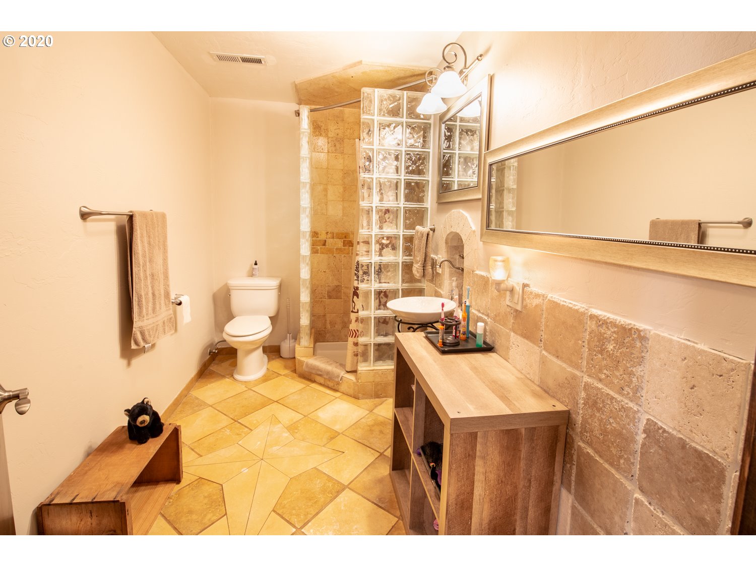 4302 Chenoweth Road The Dalles, OR 97058 - Photo 20 of 31 Gallery Image 20
