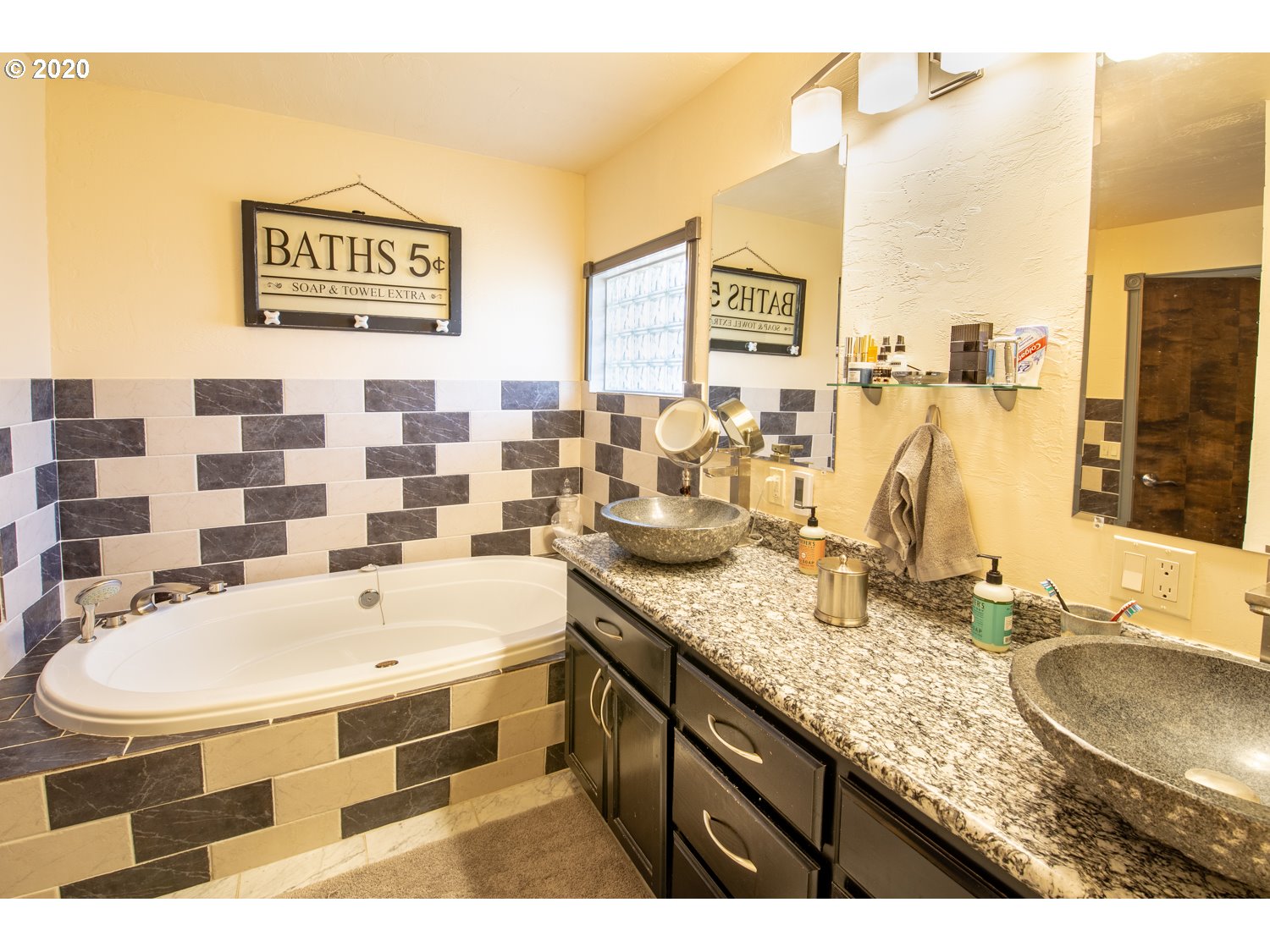 4302 Chenoweth Road The Dalles, OR 97058 - Photo 22 of 31 Gallery Image 22