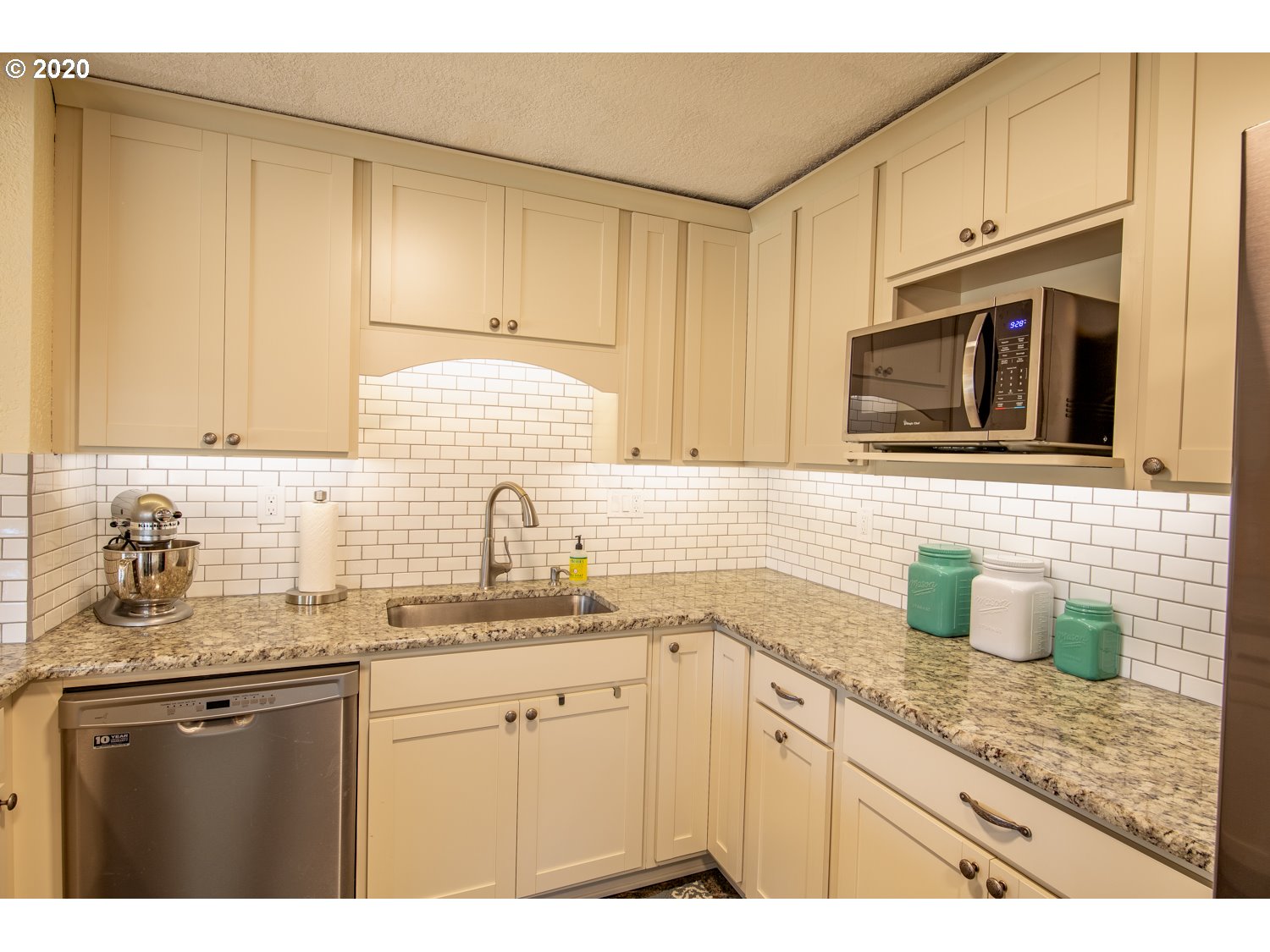 4302 Chenoweth Road The Dalles, OR 97058 - Photo 5 of 31 Gallery Image 5