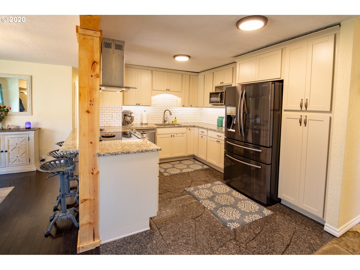 4302 Chenoweth Road The Dalles, OR 97058 - Photo 6 of 31 Gallery Image 6