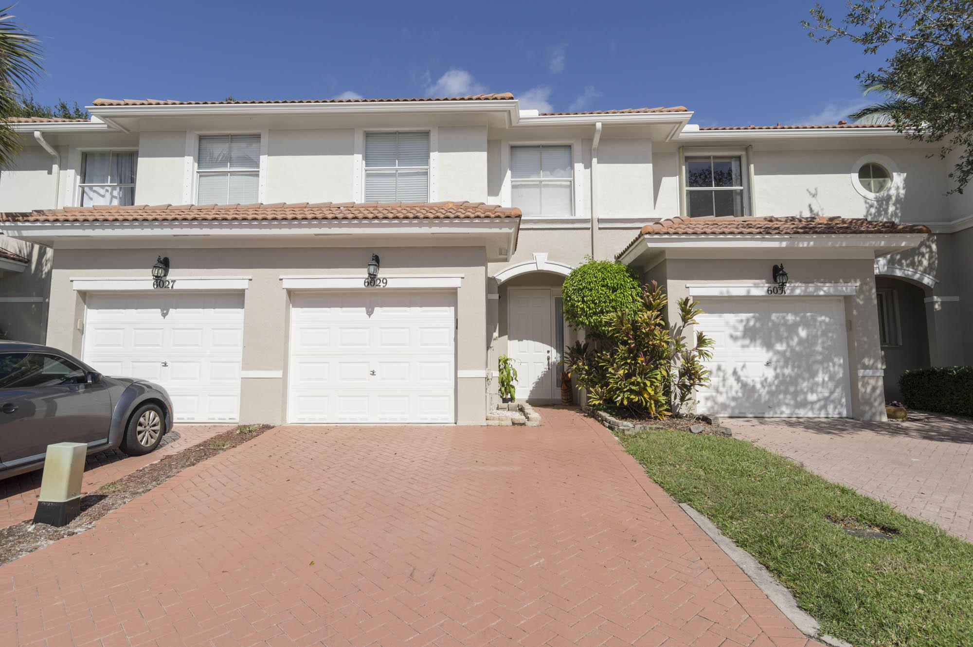 6029 Seminole Gardens Circle Riviera Beach, FL 33418 - Photo 1 of 15 _IMG9211