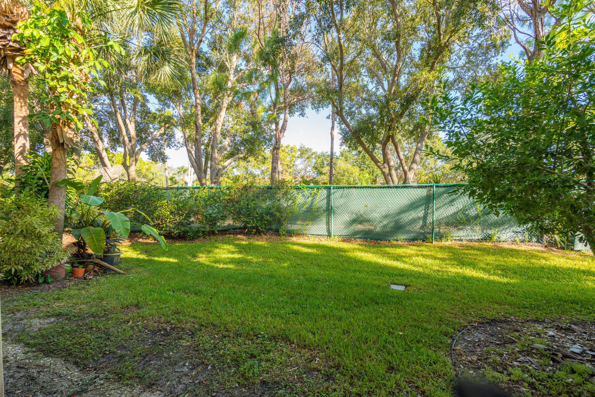 6029 Seminole Gardens Circle Riviera Beach, FL 33418 - Photo 13 of 15 18