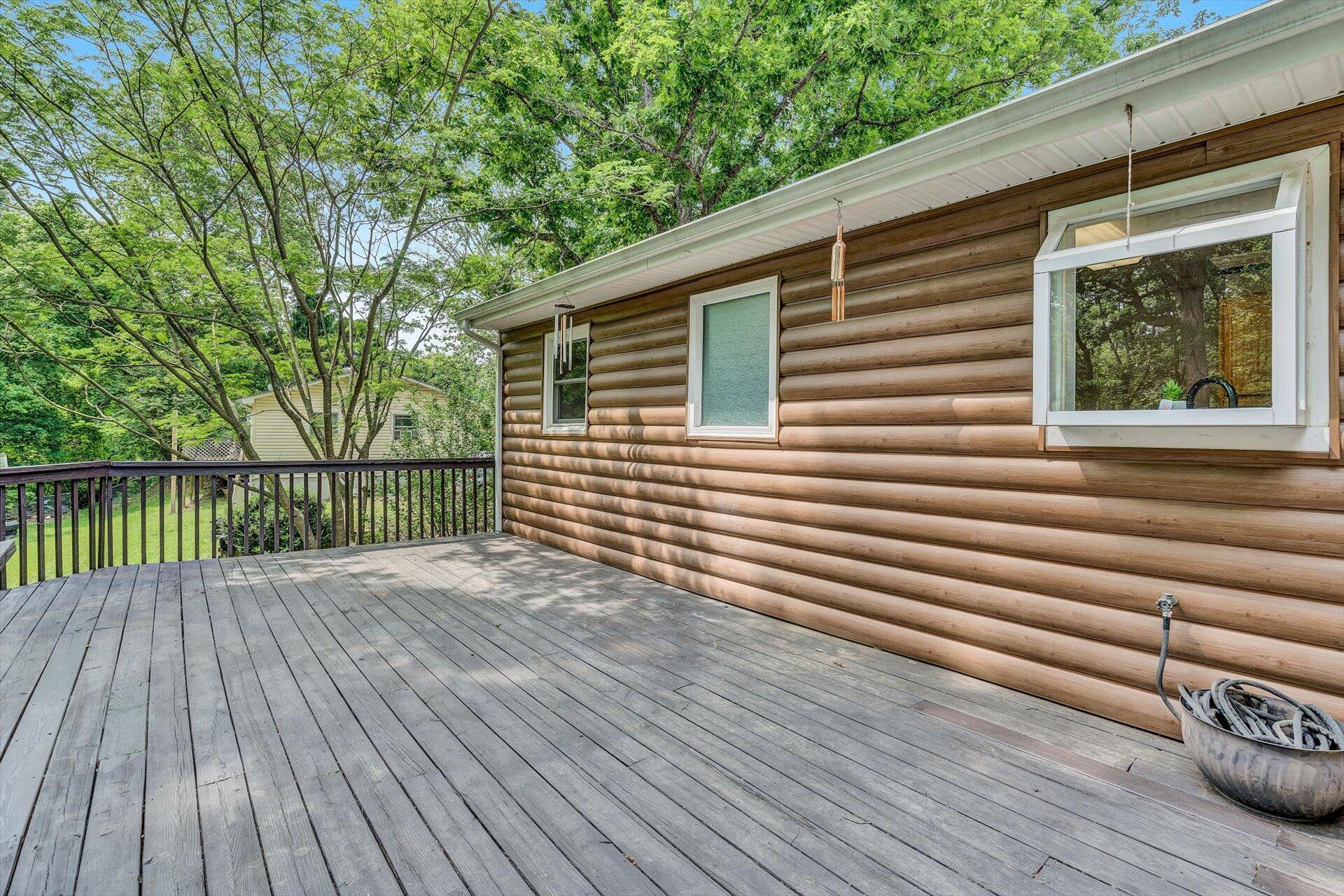 3966 Pitzer Road Roanoke, VA 24014 - Photo 16 of 36 Large Back Deck