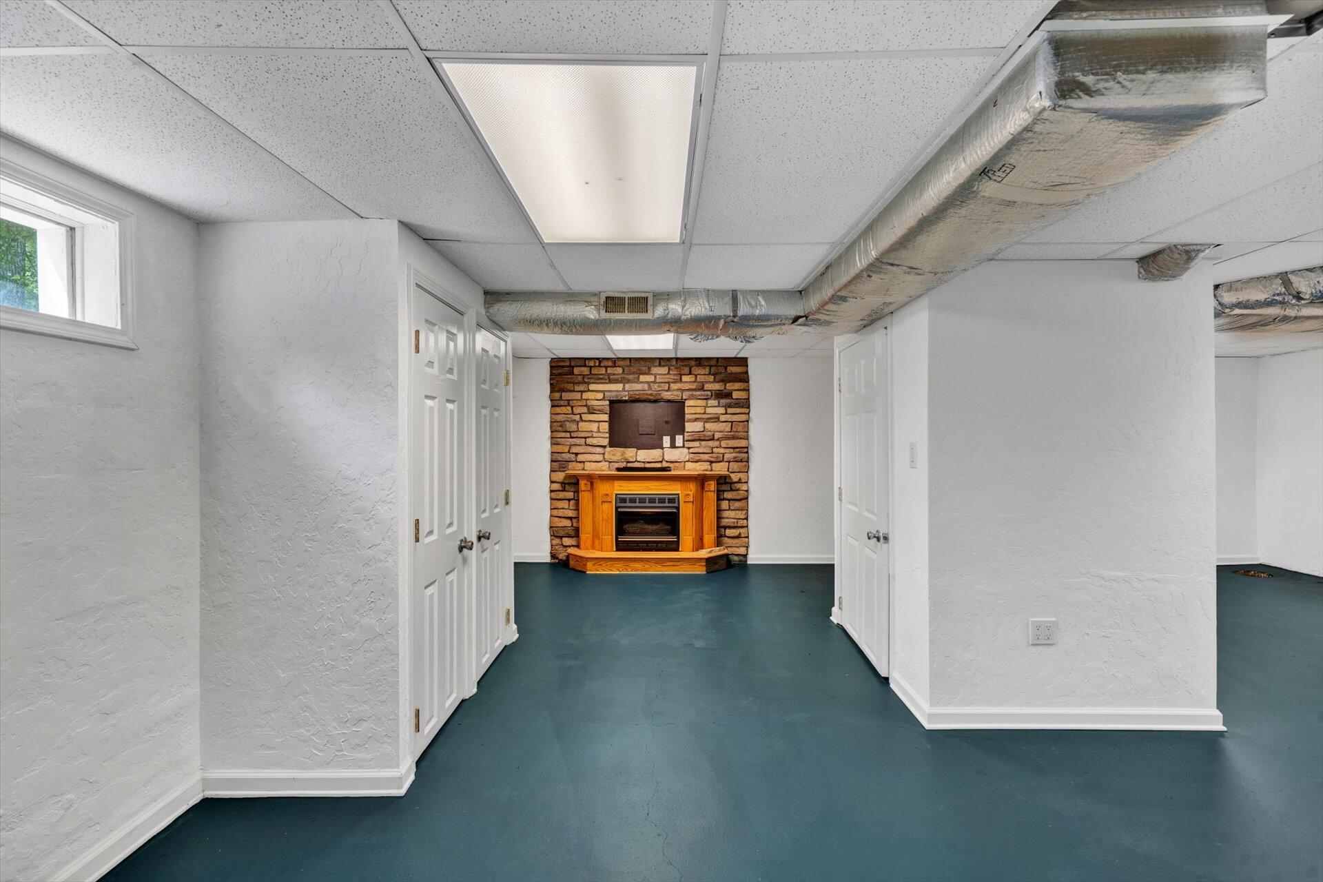 3966 Pitzer Road Roanoke, VA 24014 - Photo 20 of 36 Rec Room