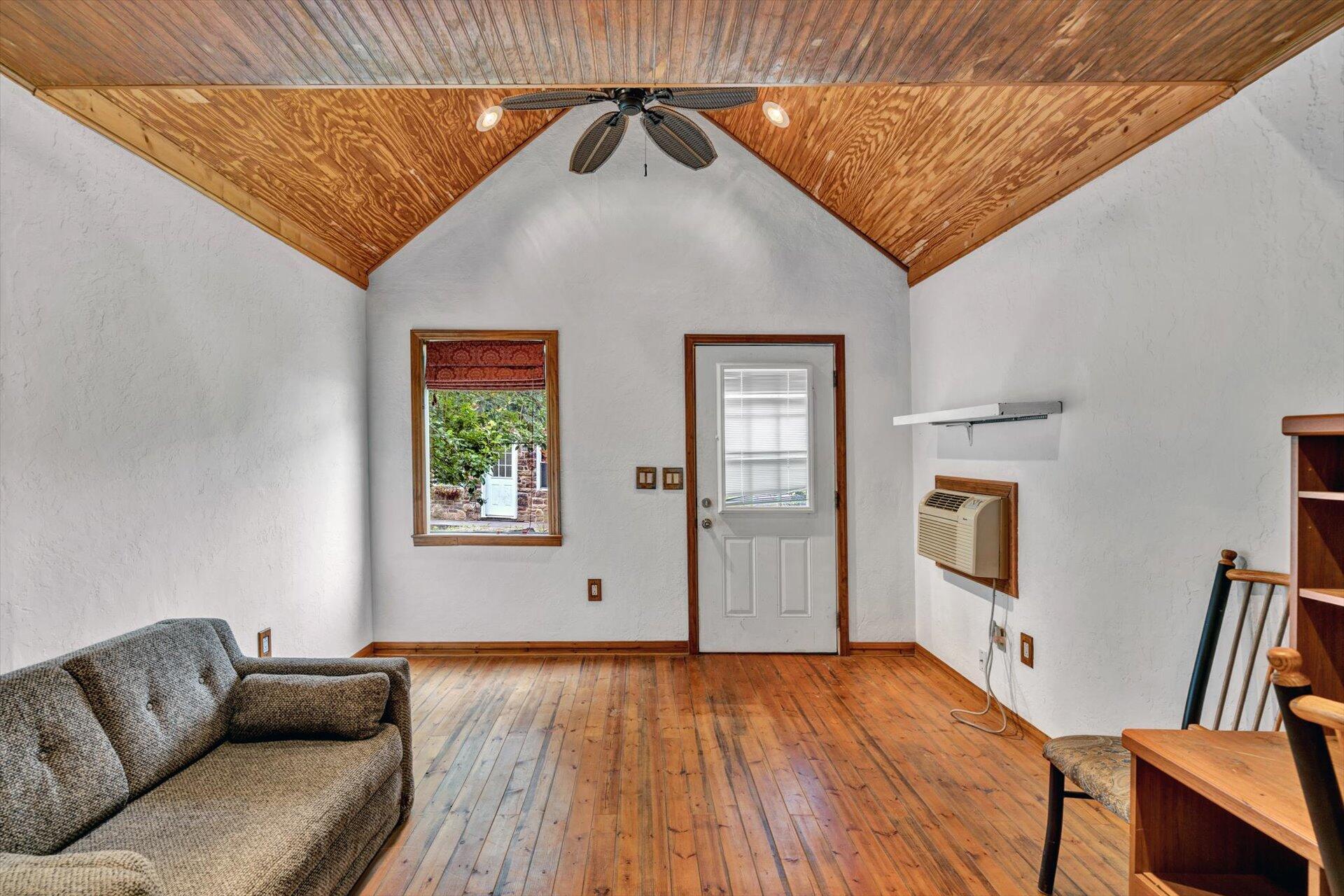 3966 Pitzer Road Roanoke, VA 24014 - Photo 24 of 36 Cottage