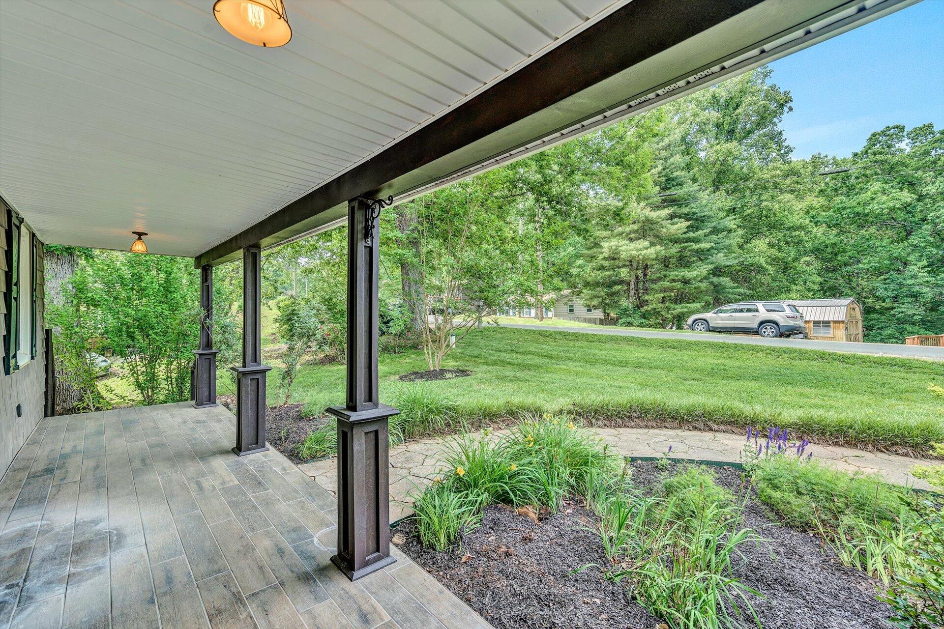 3966 Pitzer Road Roanoke, VA 24014 - Photo 33 of 36 Front Porch