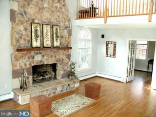 8 Fox Run Road Pennington, NJ 08534 - Photo 4 of 6