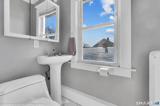 $399,999 | 142 Washington Avenue, Hamden, CT 06518