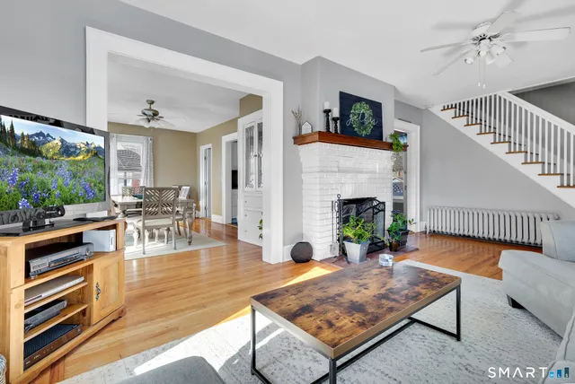 $399,999 | 142 Washington Avenue, Hamden, CT 06518