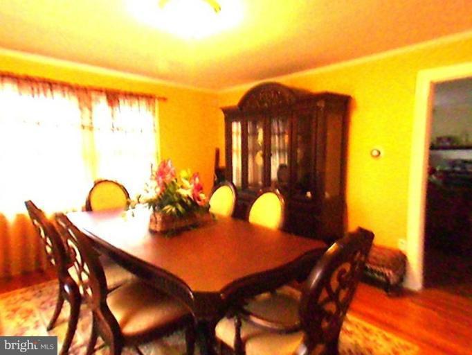 13717 Travilah Road Rockville, MD 20850 - Photo 4 of 9 Dining Room