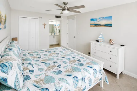$245,000 | 17021 North Bay Road, Unit 816, Sunny Isles Beach, FL 33160