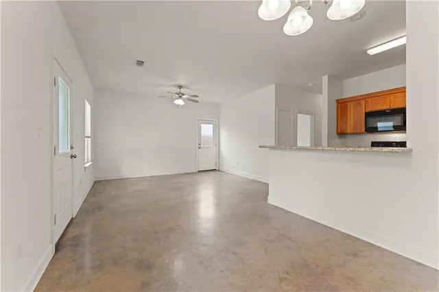 $1,400 | 207 South Laurel Street, Unit B, Hammond, LA 70403