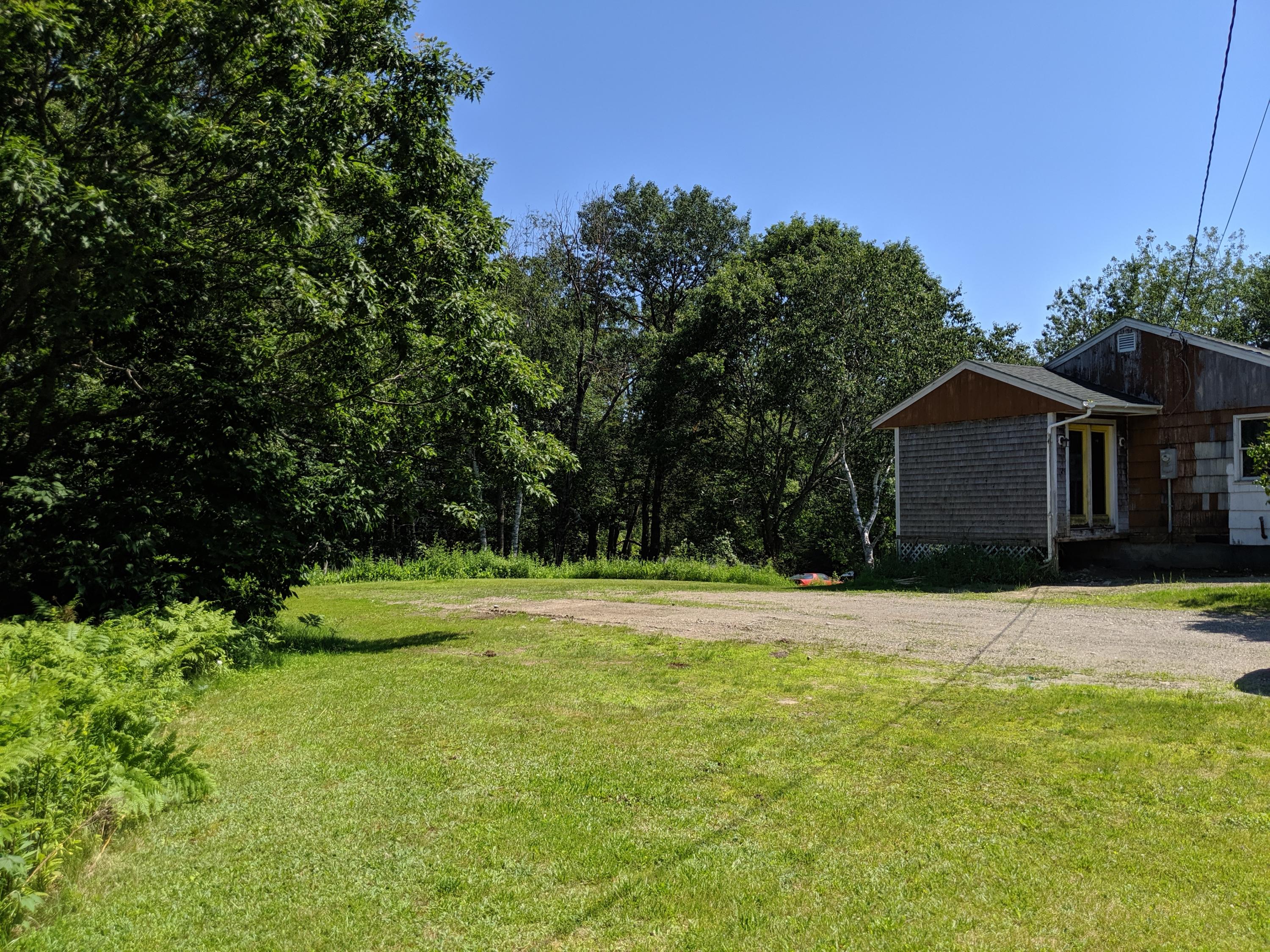 1129 River Road Tenants Harbor, ME 04860 - Photo 7 of 12 lawn