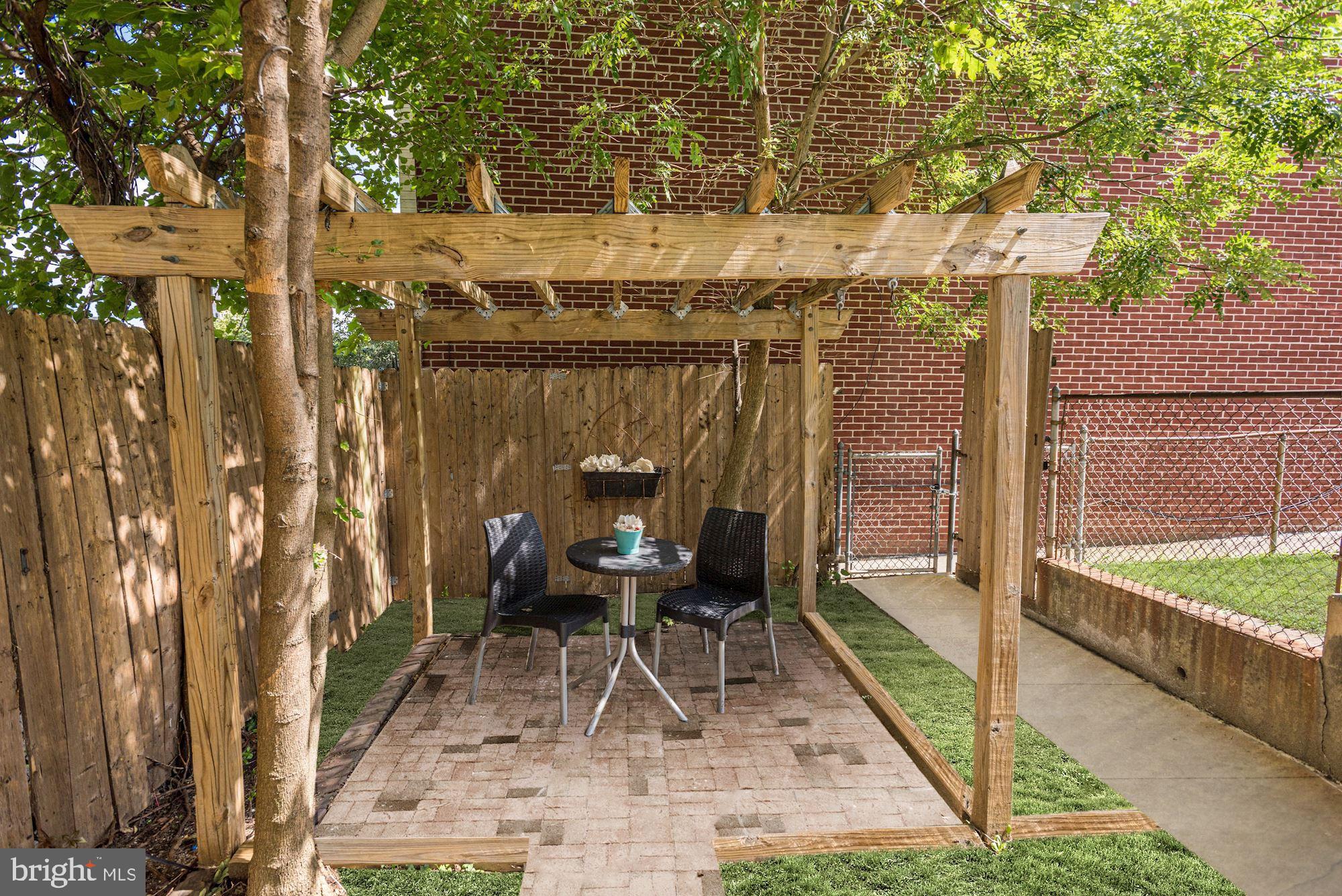 529 Mosher Street Baltimore, MD 21217 - Photo 25 of 30 Pergola