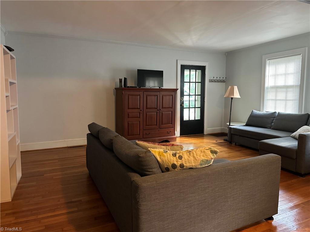 716 West Main Street Elkin, NC 28621 - Photo 5 of 27