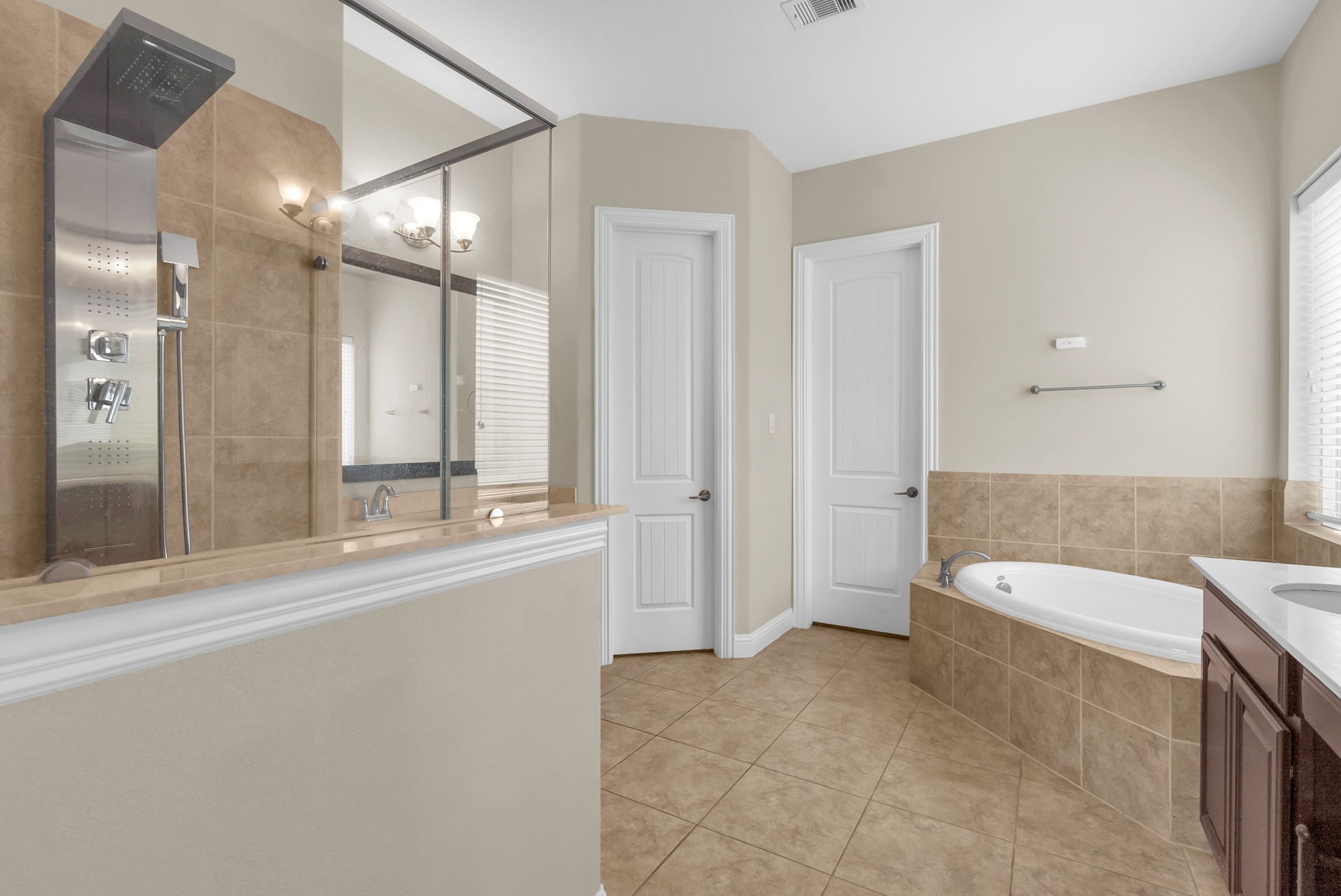 13319 Lake Chesdin Road Houston, TX 77044 - Photo 18 of 37 Gallery Image 18