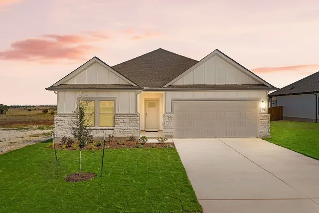 $313,500 | 204 Sleep Hollow, Jarrell, TX 76537