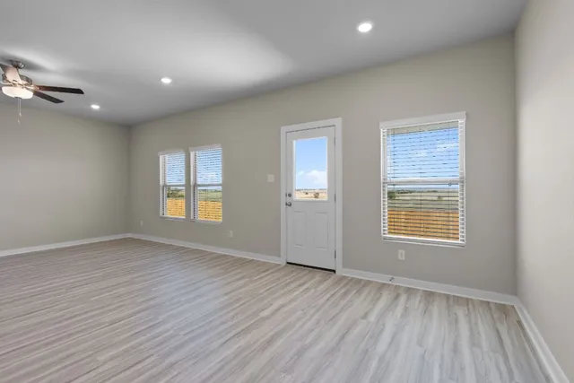 $313,500 | 204 Sleep Hollow, Jarrell, TX 76537