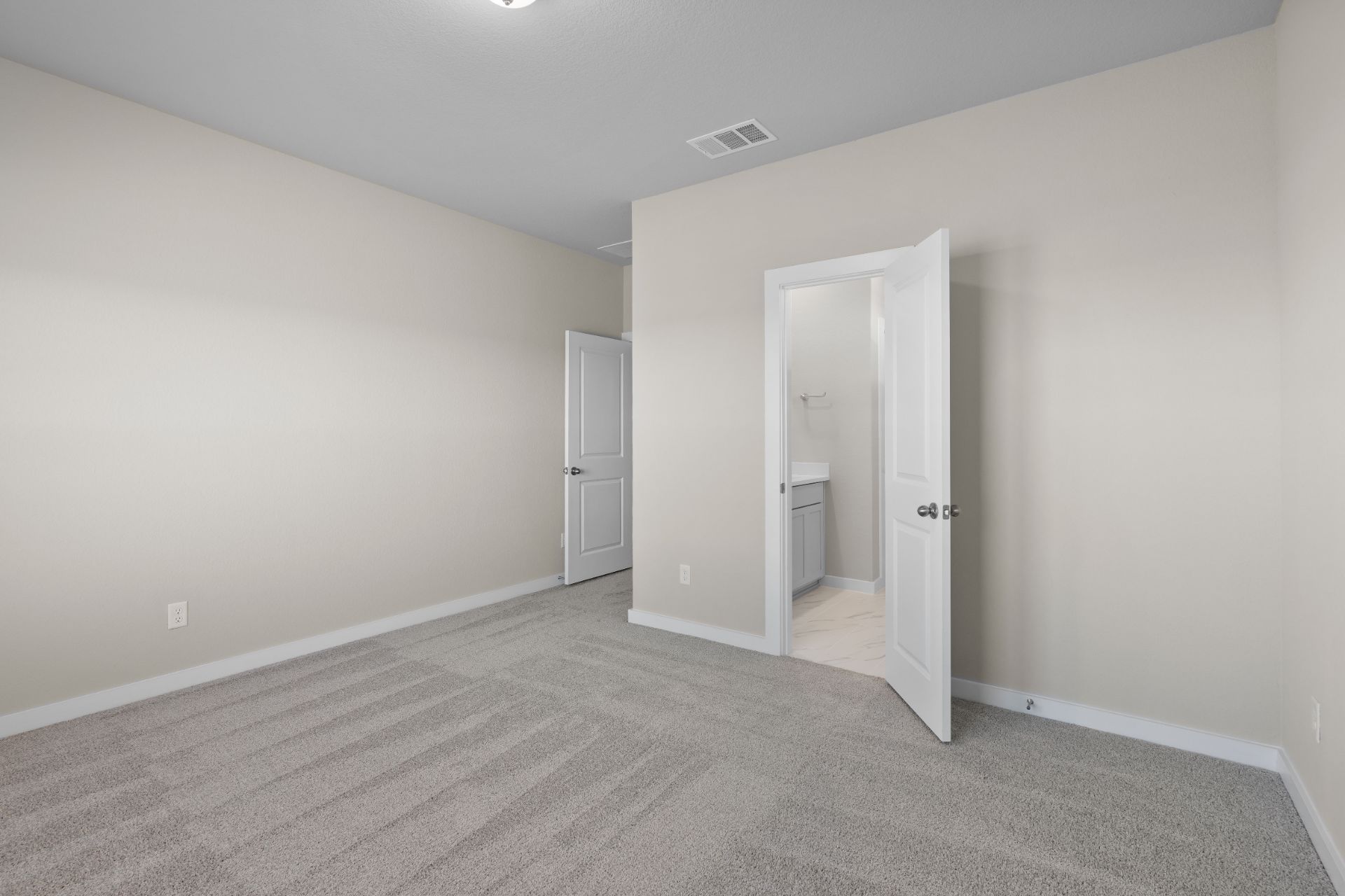 204 Sleep Hollow Jarrell, TX 76537 - Photo 15 of 24 Primary Bedroom