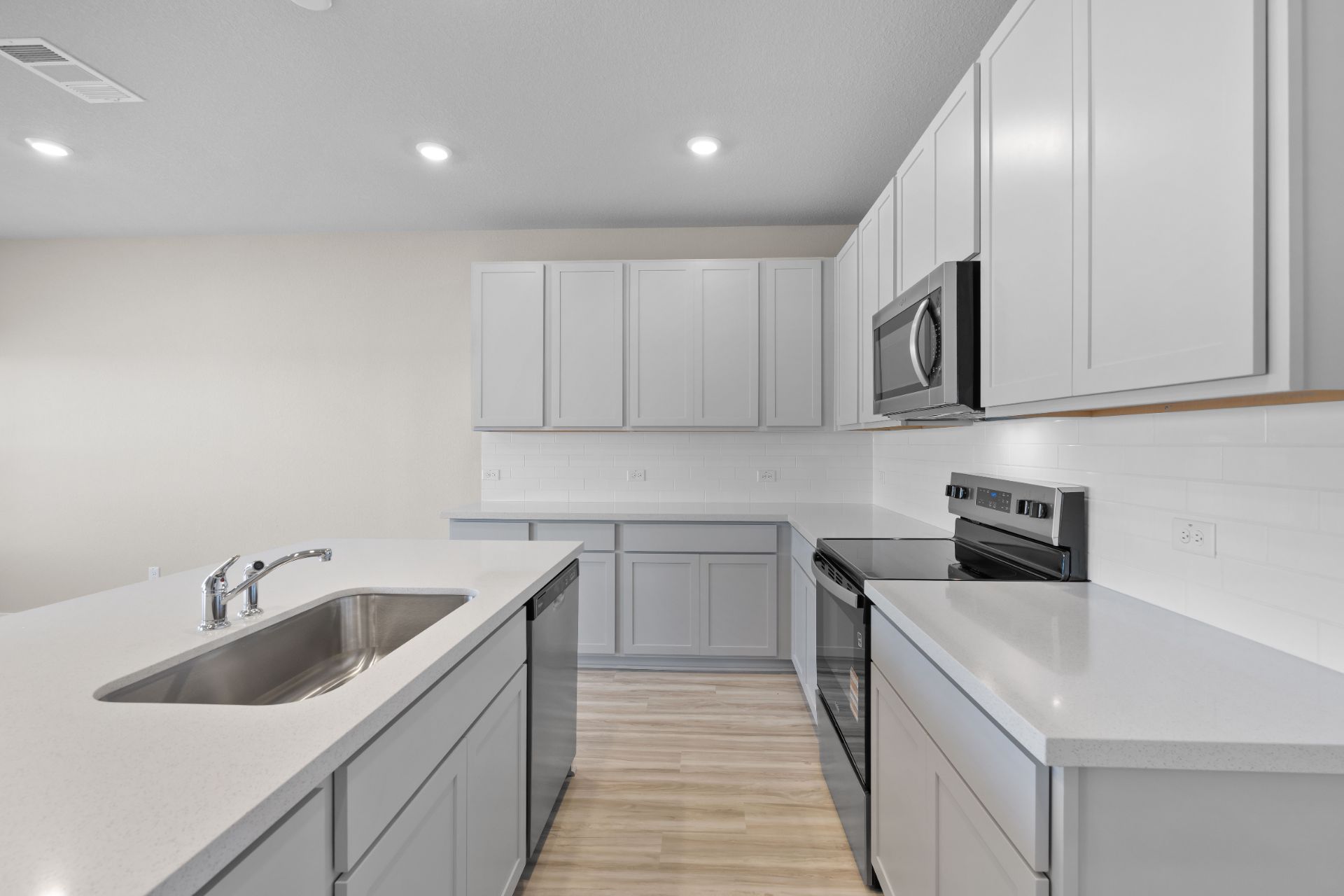 204 Sleep Hollow Jarrell, TX 76537 - Photo 10 of 24 Beautiful finishes in Light & Bright Kitchen