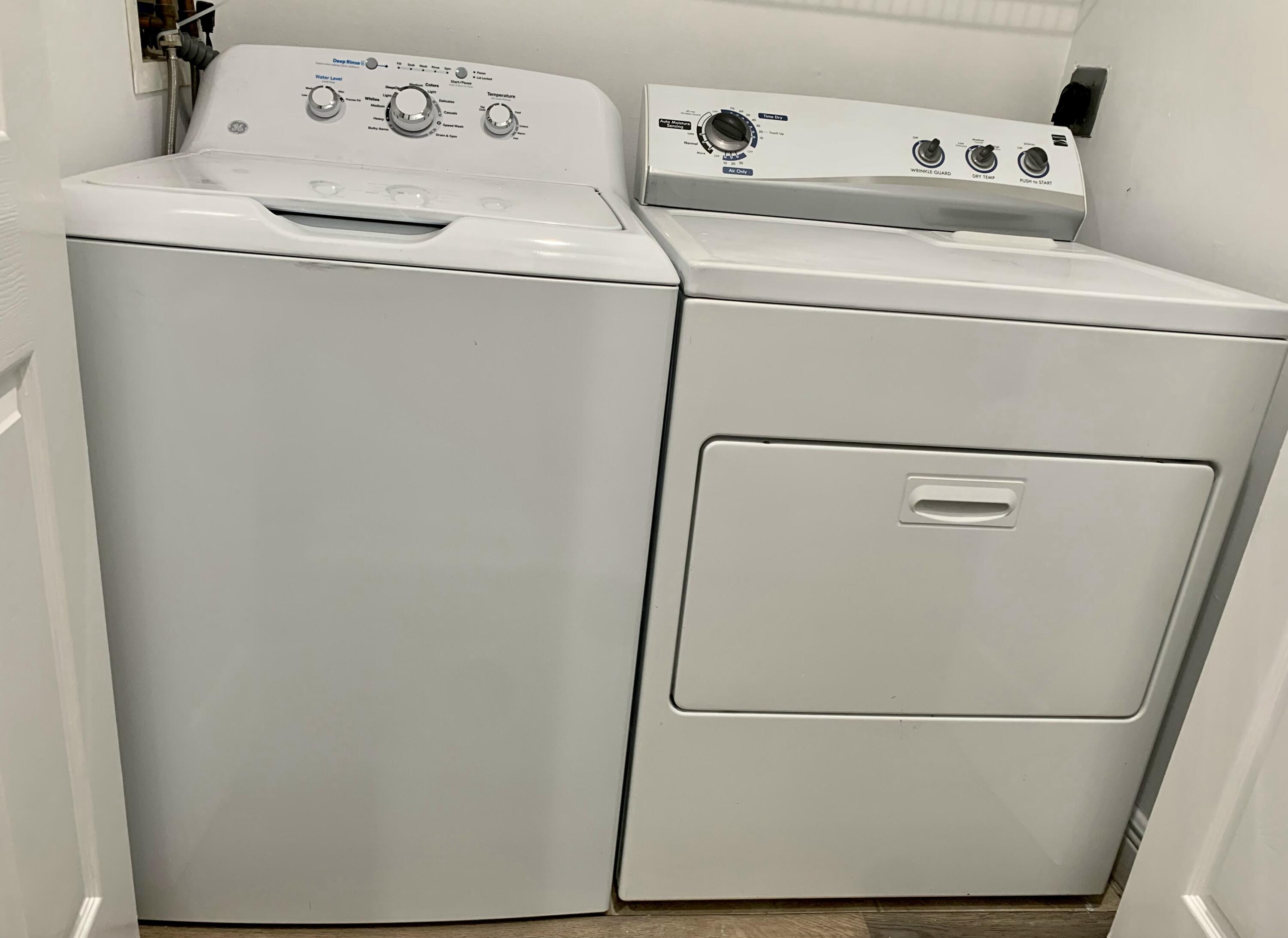 104 Jesup Lane Jupiter, FL 33458 - Photo 14 of 35 LAUNDRY AREA 1ST LEVEL