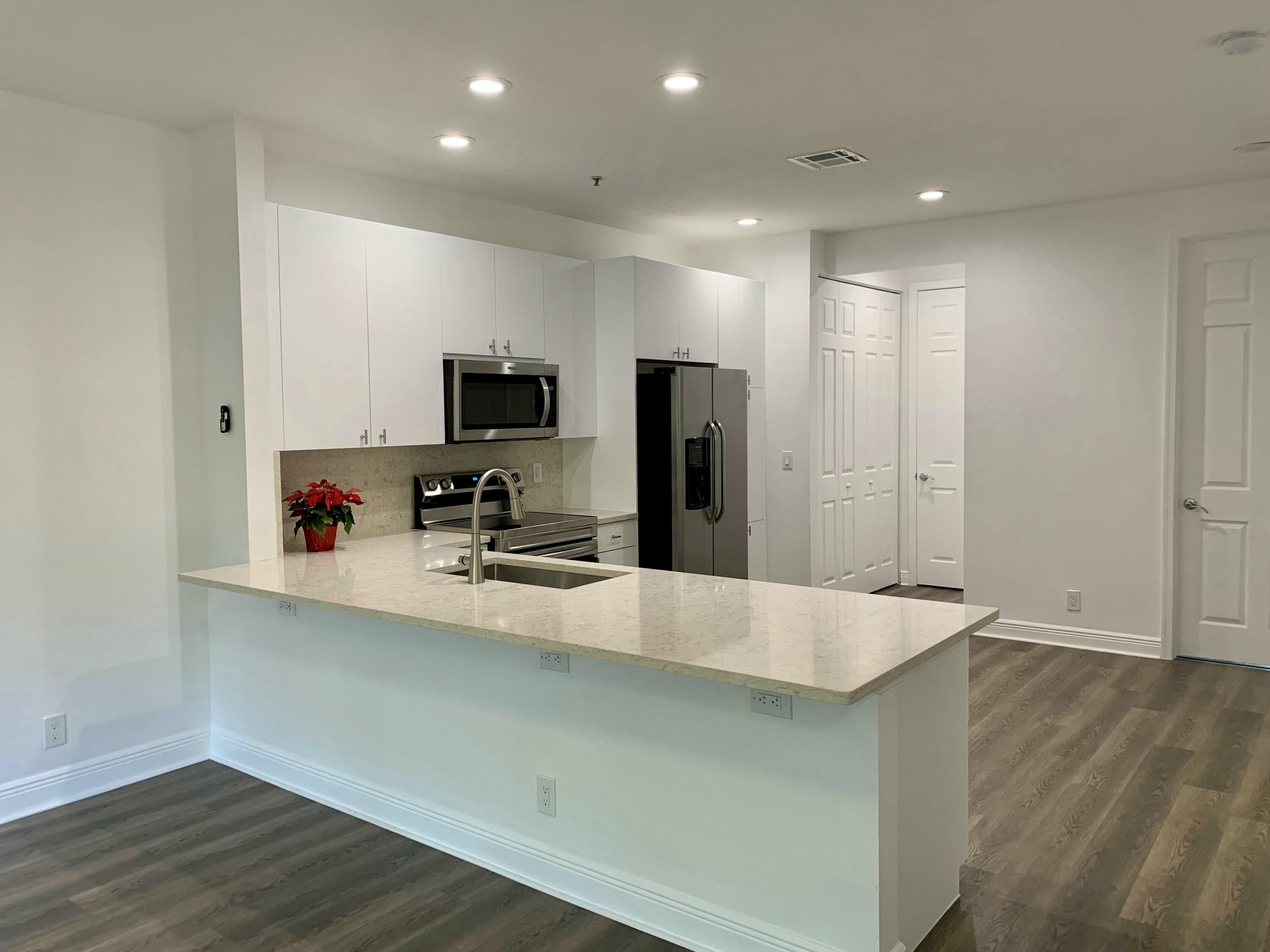 104 Jesup Lane Jupiter, FL 33458 - Photo 10 of 35 KITCHEN