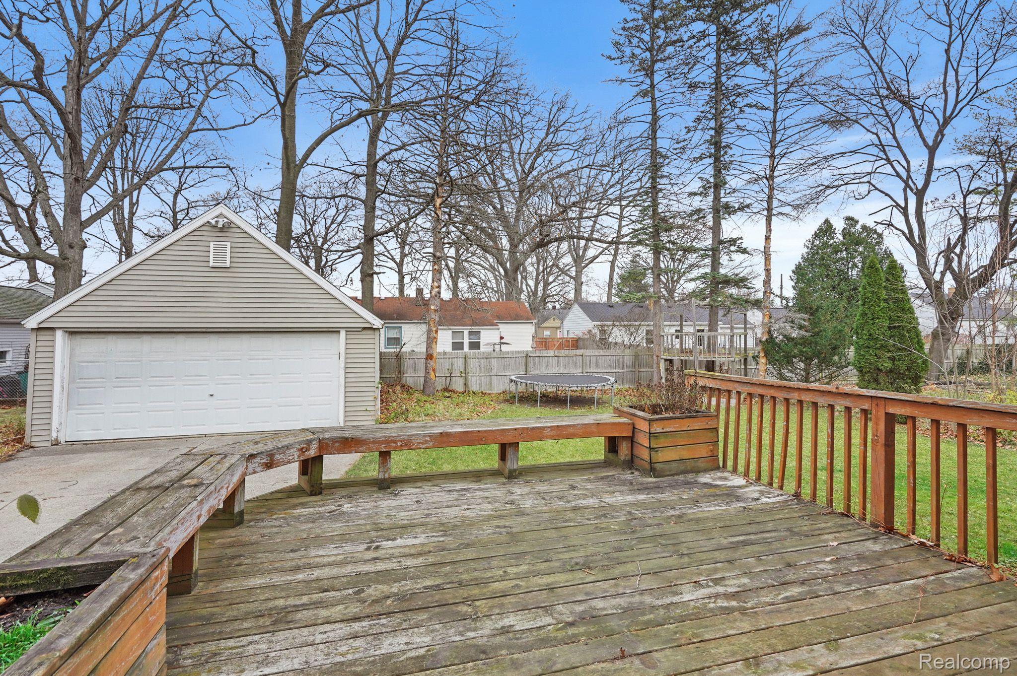 1418 West Rundle Avenue Lansing, MI 48910 - Photo 22 of 26 Gallery Image 22