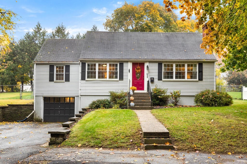 10 Maple Street Hudson, MA 01749 - Photo 1 of 33 Gallery Image 1