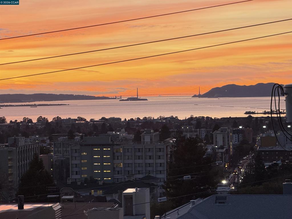 2-2 Panoramic Way, Unit 304 Berkeley, CA 94704 - Photo 38 of 43